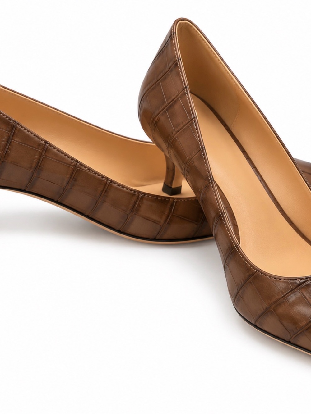 YDN Brown Croc-Embossed Kitten Heel Pumps. Size 7